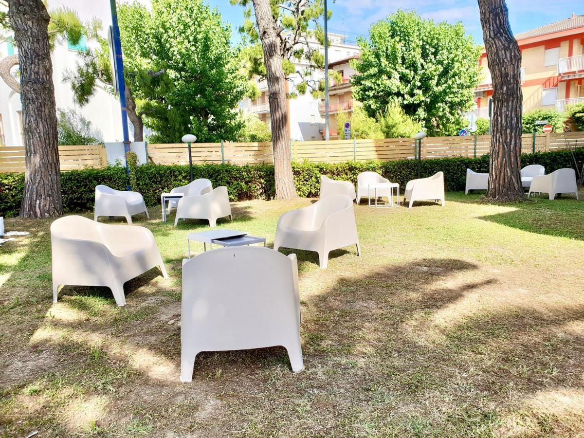 Hotel Blumen San Benedetto del Tronto Esterno foto